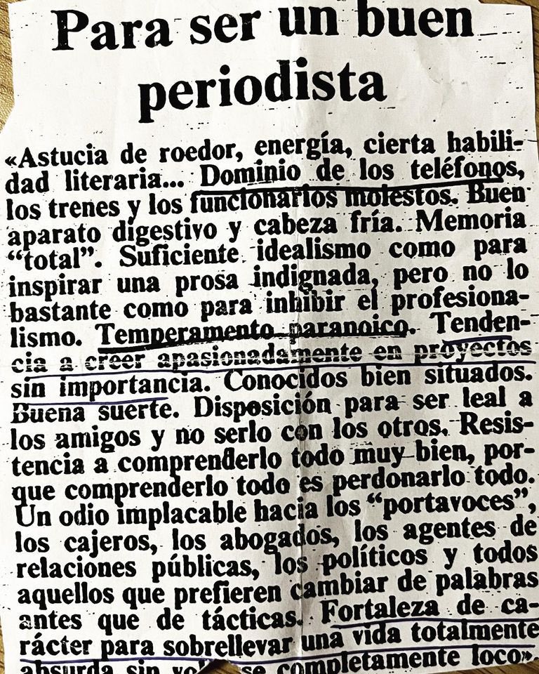 Perseguir la verdad aunque se escabulla, buscar la belleza de lo ordinario, confiar en que, en equipo, las cosas salen mejor.

Pero, sobre todo, pasárnoslo bien. 
¡Feliz día del periodista! 🗞️

San Francisco de Sales acuérdate de nosotros