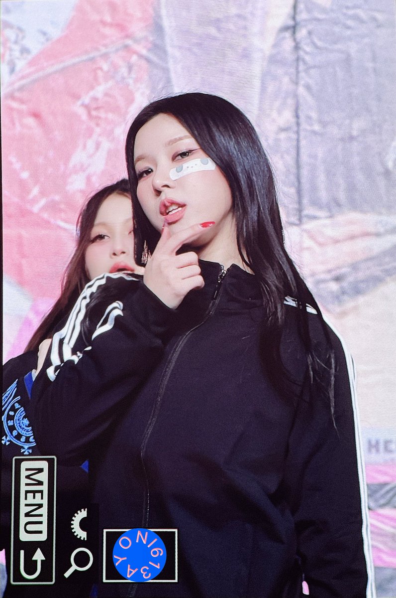 ayoni613 tweet media