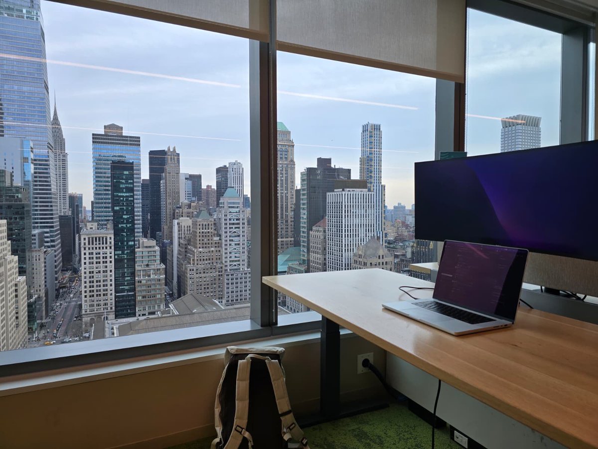 DanielBlancoSWE's tweet photo. Mi amigo que sigue en Salesforce tuvo un offsite en NY y me pasó fotos de las vistas de la oficina. 

Qué locura 😍 https://t.co/tI4B3oxfL0
