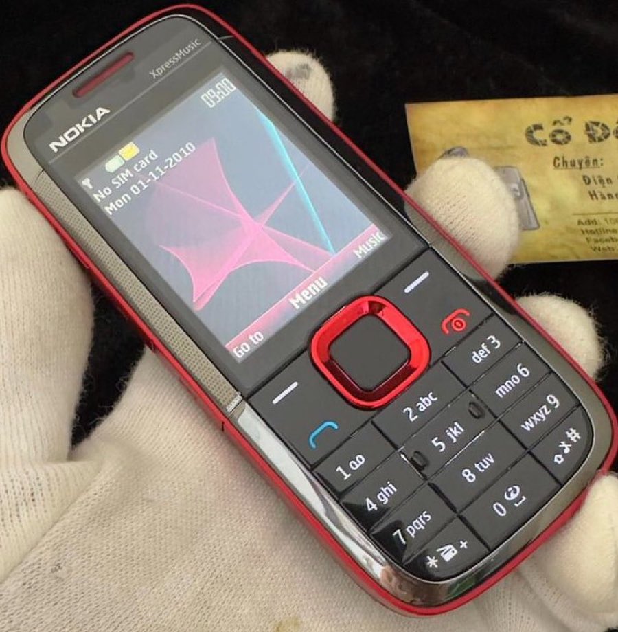 Do you remember this phone?😅