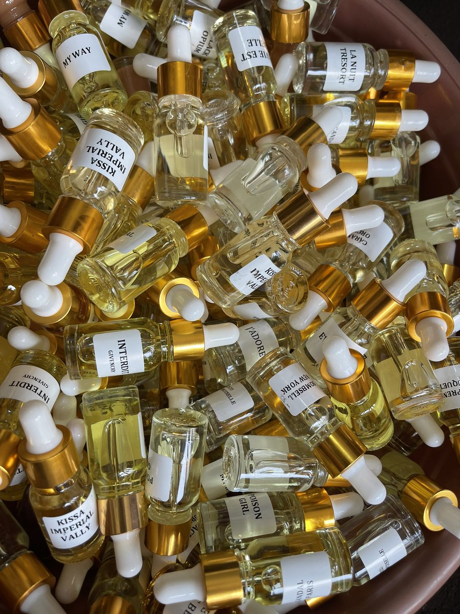 Col78013Fanta's tweet image. Huile parfumée 10 ml à 2 000 F
Qualité • Bonne tenue • Parfait pour revente
👉 Disponible en gros
📩 Contact en DM
#BusinessSenegal #Huileparfumee #Influencer #viral