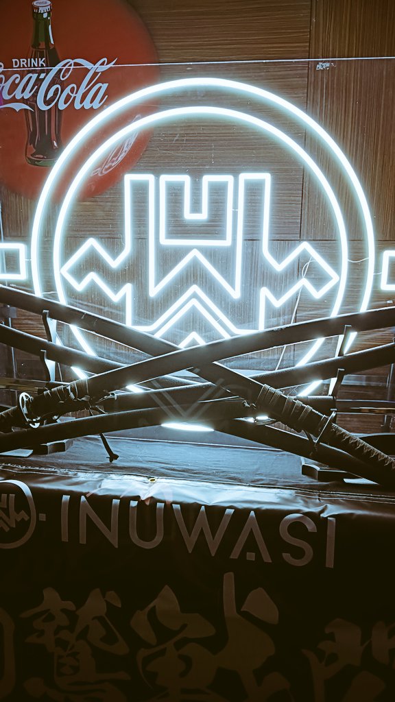 今日はINUWASIさんのバンドセットでのライブ！パワフルな演奏に負けない力強い歌いっぷりでめっちゃ良かった