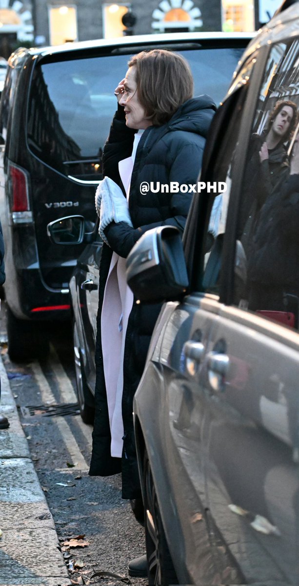 UnBoxPHD's tweet image. TOMB RAIDER FILMING!

Sigourney Weaver Filming for Tomb Raider in London.