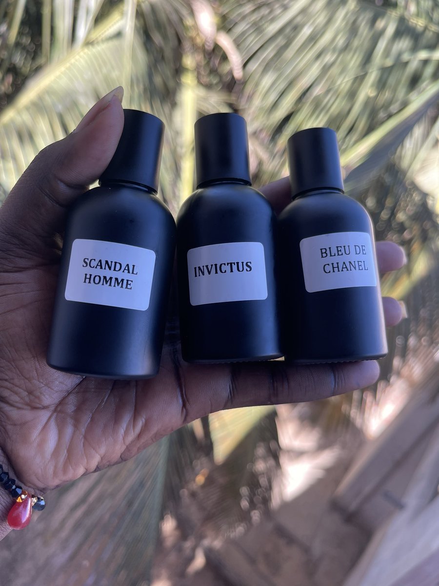 Col78013Fanta's tweet image. ✨ Extrait de parfum 30 ml – 4 000 F ✨
Senteur concentrée • Très bonne tenue
Disponible en détail et en gros
📩 DM pour commander
#businessSenegal #parfum #xSenegal #viral