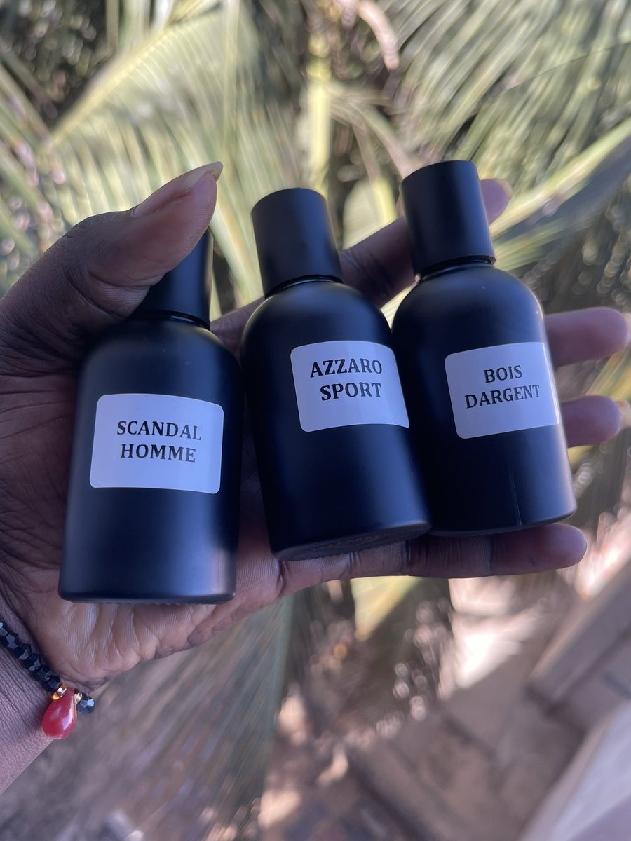 Col78013Fanta's tweet image. ✨ Extrait de parfum 30 ml – 4 000 F ✨
Senteur concentrée • Très bonne tenue
Disponible en détail et en gros
📩 DM pour commander
#businessSenegal #parfum #xSenegal #viral