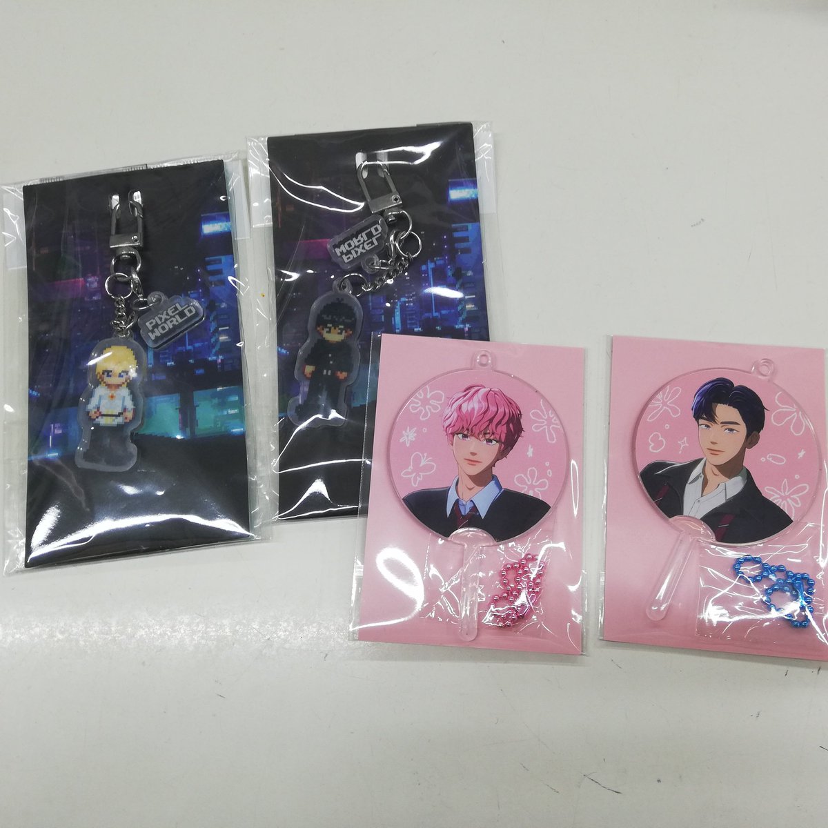 🌟 #PLAVE #플레이브 💫 【入荷情報】 PLAVE pixel world キーリングや