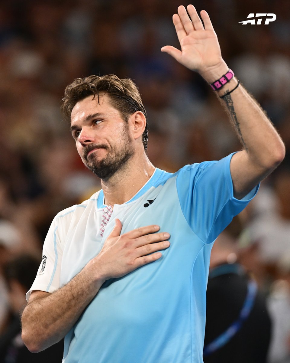 atptour's tweet photo. All rise for Stan Wawrinka 👏

The 2014 champion waves goodbye to the @AustralianOpen for the final time 🥺

#AO26 https://t.co/ebApxcFmof