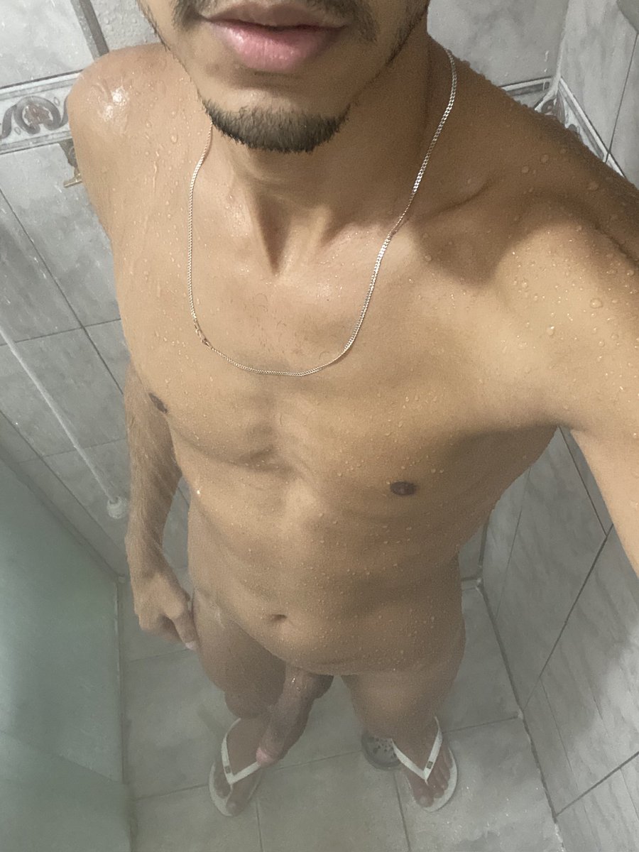 Acabei de chegar em casa da <a href="/dedalosbar/">Dédalos Bar</a>… leitado e aliviado! Mamei, comi e dei gostoso 🔥