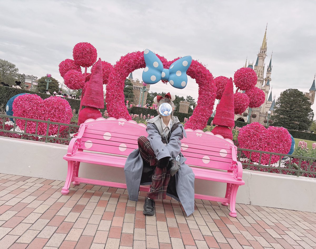 _YurA_Qn's tweet photo. 彼氏とディズニーランドデートした。

に使っていいよ。

のボツ写真供養卍 https://t.co/1RT11b7TUm