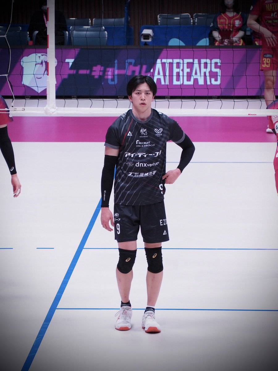 yakaVC9's tweet photo. 明日はバックアタックみたいね。しかしかっこいい。 https://t.co/azAPlSc3eo