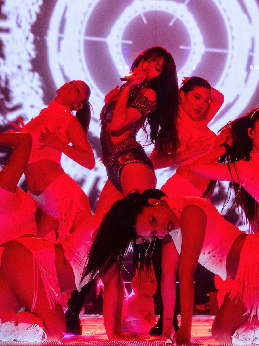 Let’s go HK! 

HONG KONG LOVES LALISA 
#DEADLINEinHK_LISA 
#BLACKPINK_DEADLINE