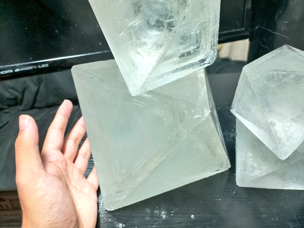 ミョウバンの結晶、4kgを超えました！！