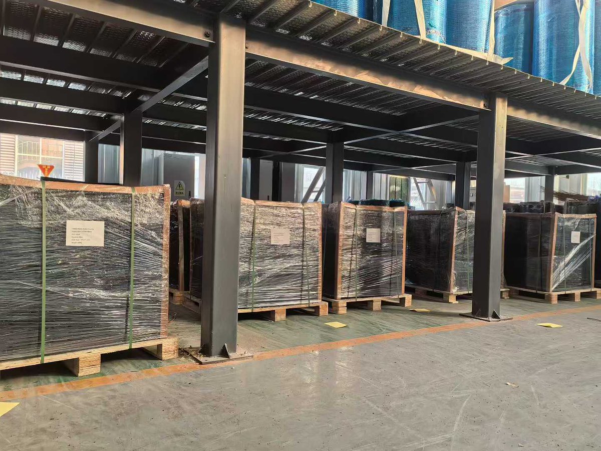 PeterRubberPro's tweet image. rubber flooring ready to be shipped to Israel