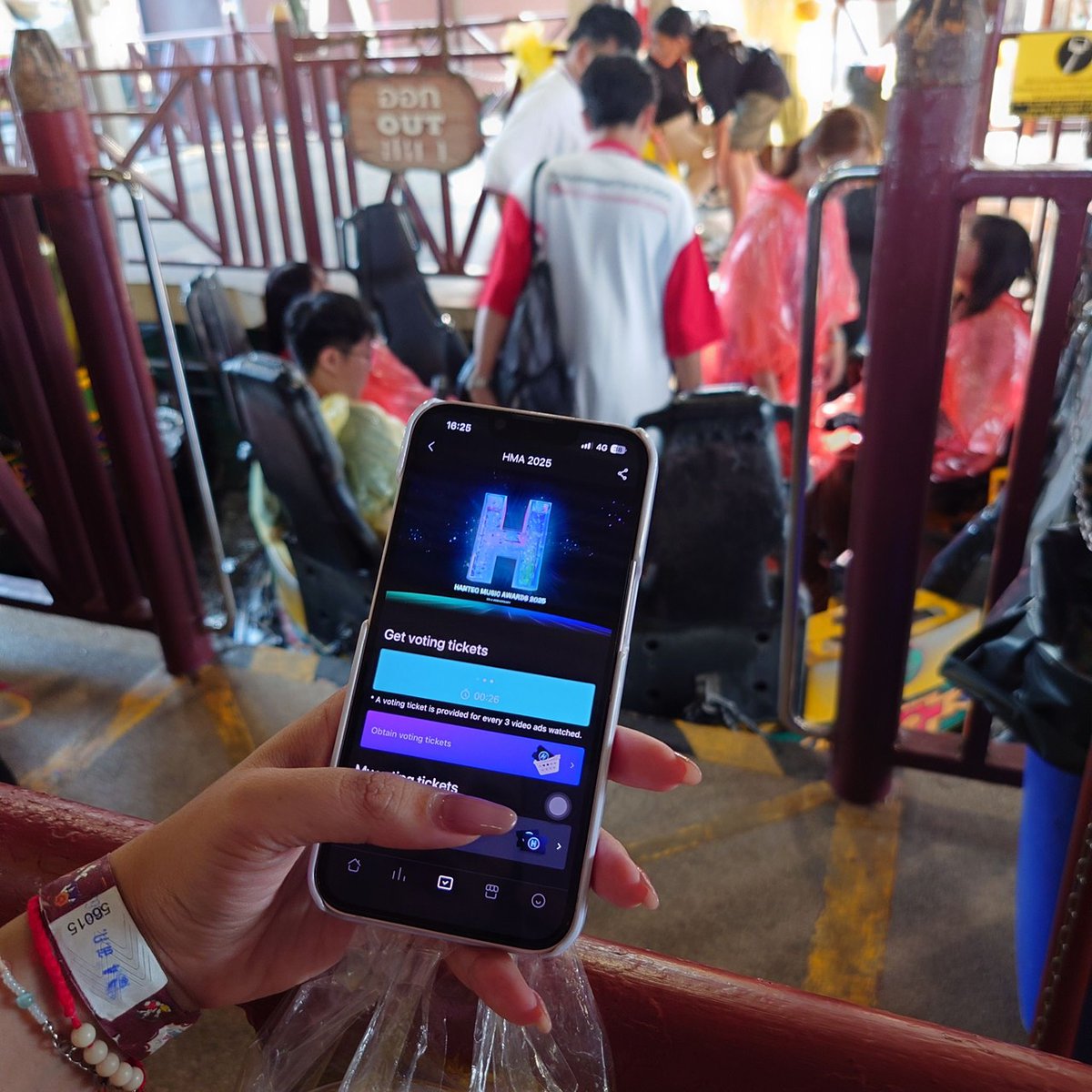 ฝากเพื่อนๆช่วยเก็บด้วยนะค้าบบบ 🙏ที่ไหนก็เก็บได้ฮือออออออออออ แม้จะต้องทนดูเกมคุณแม่เลี้ยงลูก ที่ยาวมาก ไม่รู้จะยาวไปไหน ยาวจนคิดจะโหลดมาเล่นให้จบๆ เก็บมากเก็บน้อยก็ได้ หลายๆโหวตรวมกันมันก็เยอะน้าาาา 😭เรามีกันแค่นี้~~ สาธุบุญๆจ้ะ

#มาร์คพึโหวต #โหวตมาร์คลี