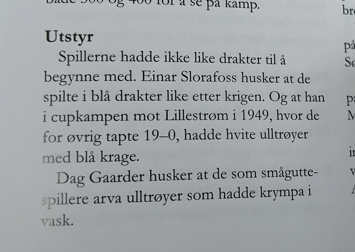 JorgenKnutsen's tweet image. I cupkampen mot LSK i 1949 spilte Søndre Høland i hvite ulltrøyer med blå krage. Da veit vi det. PS: LSK vant 19-0 - skulle ha vært 20-0, men dommeren fikk ikke med seg ett av målene #tider