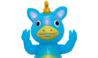 マルサン円谷ソフビ60周年記念！ 限定「ブースカ450 Earth Blue 黄冠