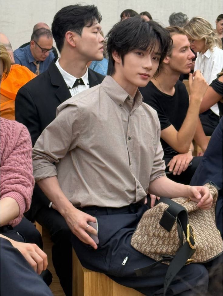 밤왼.zip (@cbg_left) on Twitter photo 