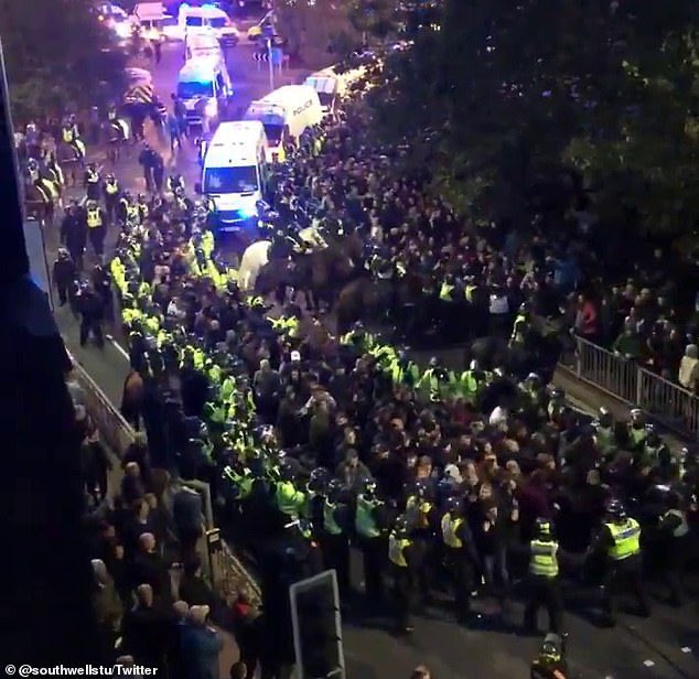 saintsfcmemes's tweet photo. Just a reminder of what a derby should be without the bubble. Up the scum https://t.co/nOZiI7tdY2