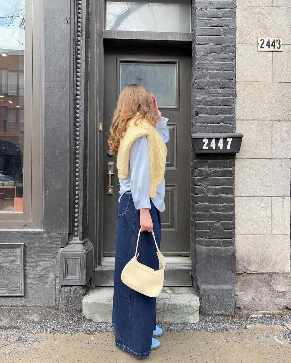 geniuswomanvibe's tweet image. blue &amp;amp; yellow