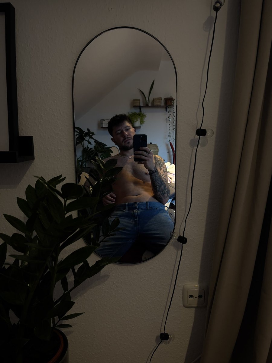 Nikounlocked_ tweet media