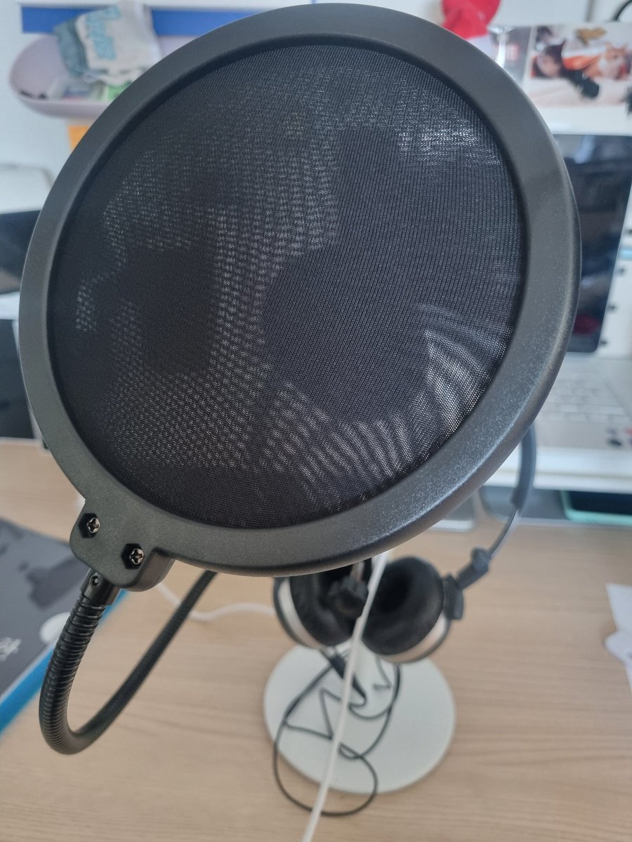 cielami's tweet image. 팝필터 샀다 히히 휴지 한장으로 버티던 삶은 끝났어...