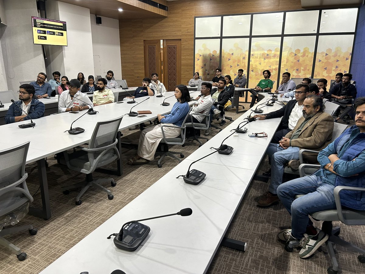 sumitkasardekar's tweet photo. A thoughtful Friday at a Consumer &amp; D2C Brands meetup by @eChaiVentures, @jatin10 x @GUSECIndia 

Good conversations, thoughtful panel discussions, and a room full of people actually building.

 #D2CBrands #StartupMeetup #FounderCommunity #BuildingInPublic #echai https://t.co/uvxCtdFn7M