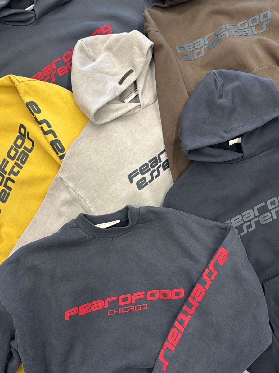 JustFreshKicks's tweet photo. Fear of God Essentials Winter Collection 🔥

https://t.co/xZYSrMAIcf https://t.co/ERQvJfM5W9