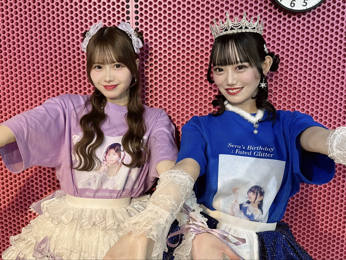 生誕Tシャツチェキ会はじまりました💜💙 お待ちしてます˖ . ݁𝜗𝜚. ݁₊