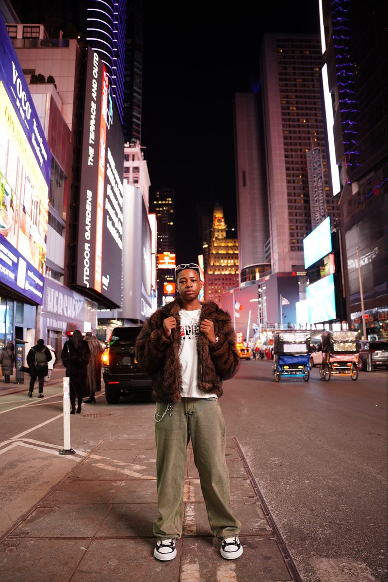 donnrue_'s tweet photo. It’s my birthday, I get fly if I want to https://t.co/RPPiS6q3QG