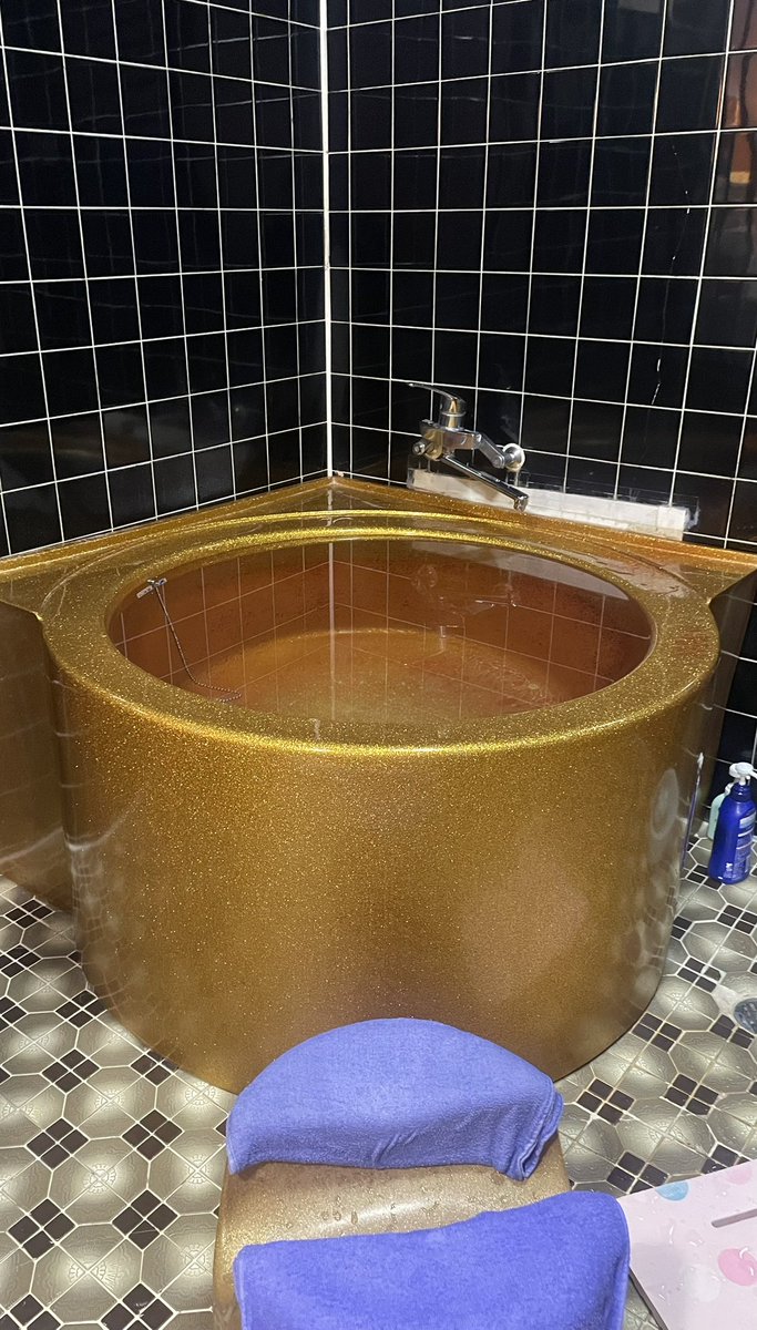 valw👺ヴァル tweet media