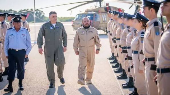 Kssaudicitizen's tweet photo. لن يُسمح للكيان الصهيوني (#إسرائيل) بأن يكون لها موطئ قدم في الجزيرة العربية.

بعد تداول أنباء تفيد أن دولة الشر #الإمارات_الإرهابية تقترب من إبرام اتفاقية دفاع مشتركة استراتيجية مع #الكيان_الصهيوني تتيح إنشاء أكبر قاعدة عسكرية خارجها على أرض #الامارات.

إذا صح الخبر، فهو إعلان حرب على #السعودية_ودول_الخليج.

#السعودية
#السعودية_العظمى
#السعودية_العظمى_تدمر_نفوذ_الإمارات
#الخليج_العربي
#الدول_العربية
#قائمة_المفضوحين
#قائمة_العار_الإماراتية_الكويتية
#الإمارات_تدعم_الإرهاب
#الإمارات_تدعم_الميليشيات_الإرهابية

#مصر #ليبيا #المغرب #الجزائر #السودان #تونس #موريتانيا #الكويت #الصومال #قطر #البحرين #عمان #اليمن #الأردن #العراق #سوريا #لبنان #فلسطين