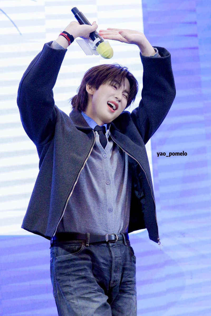 dkinbp's tweet image. Tell me why he looks exactly like a maknae 😭
I’d vote for his debut without thinking 😭😭
He’s too cute I’m about to lose it 😭😭😭

PREM FS SHANGHAI
#PremFanSigninShanghai