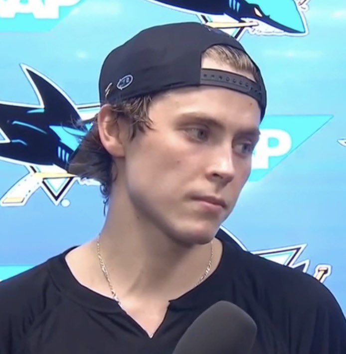 wacklins's tweet image. get out 😭