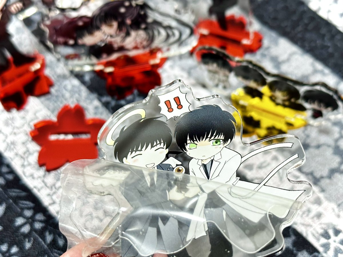 くじ景品のアクリルスタンドについて補足です💁‍♀️ 絵柄の方も台座に