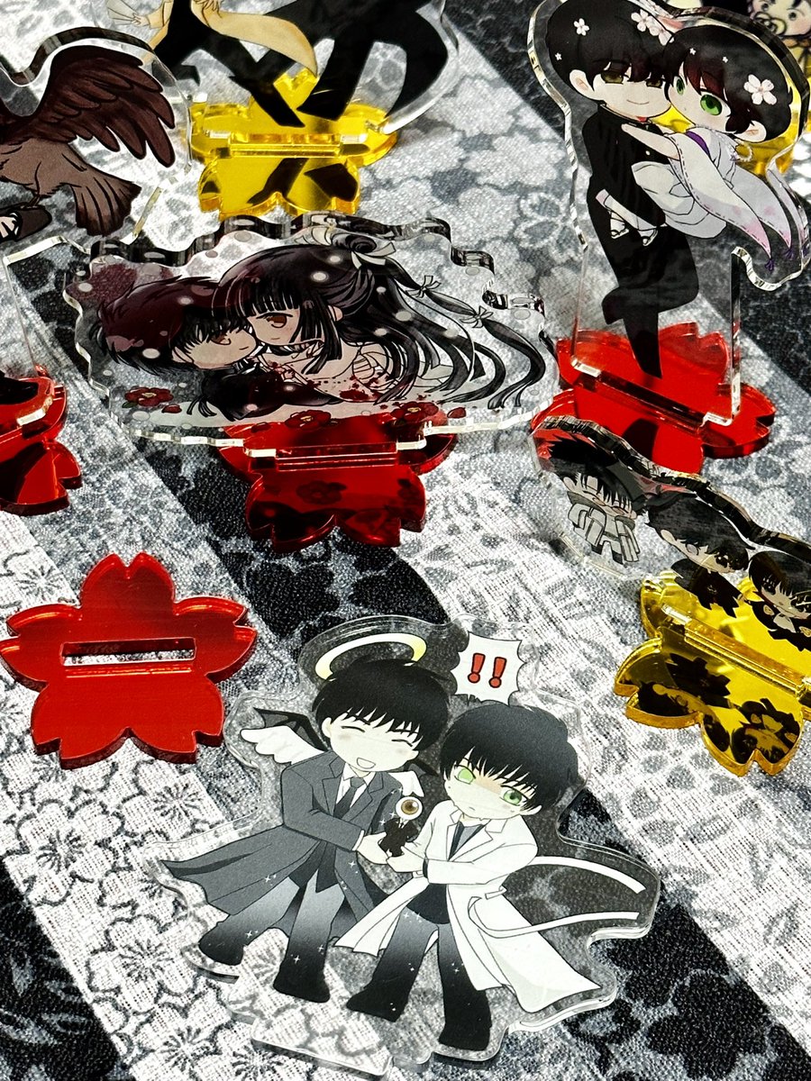 くじ景品のアクリルスタンドについて補足です💁‍♀️ 絵柄の方も台座に