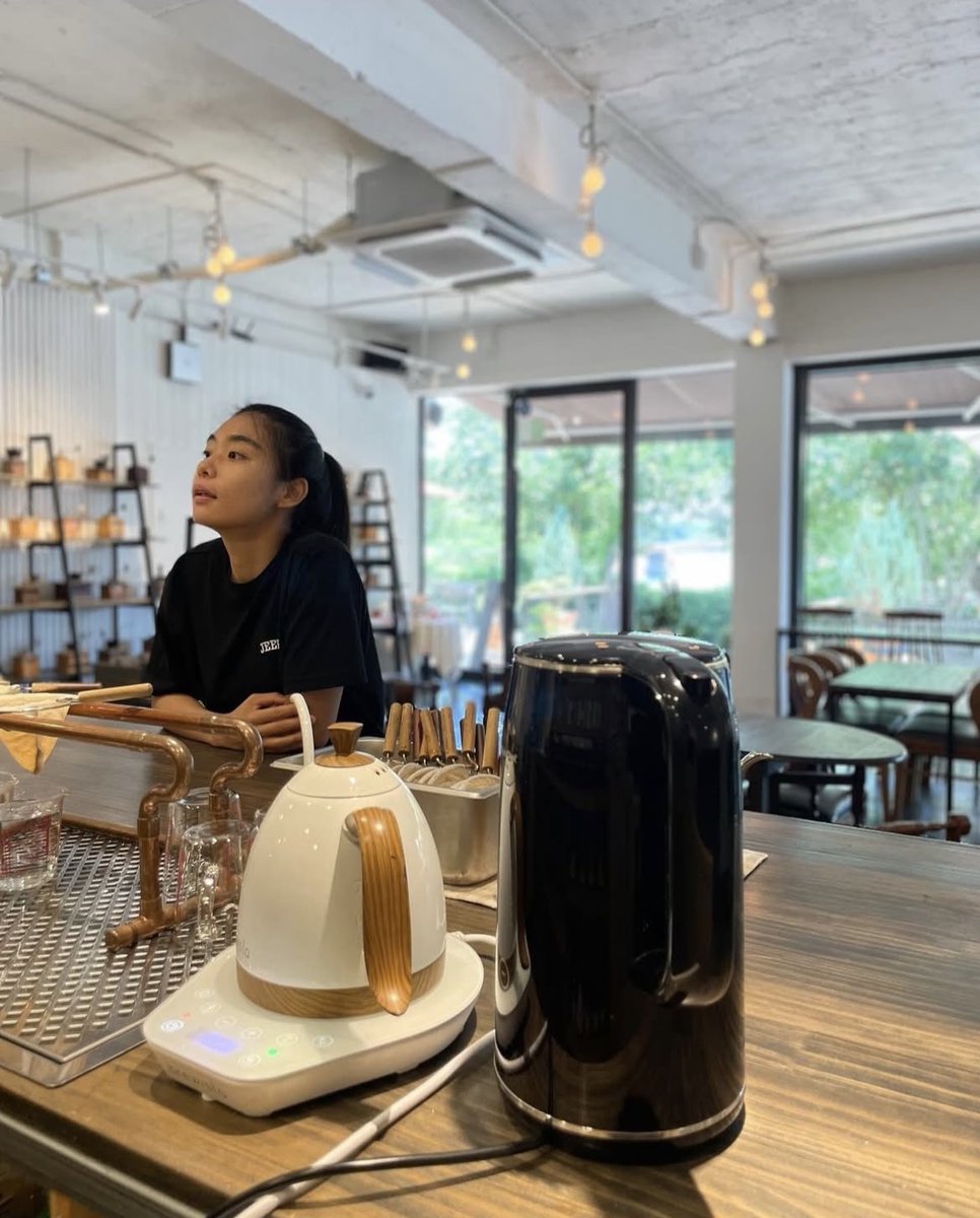 분위기가 일요일 낮 데이트 같고 좋네요~^^