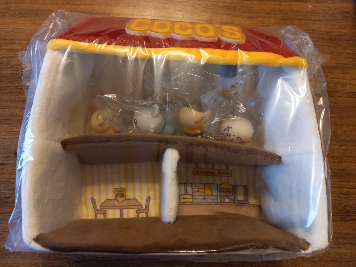 COCO'S×ちいかわ ココスオリジナルドールハウス+ソフビ人形6種セット