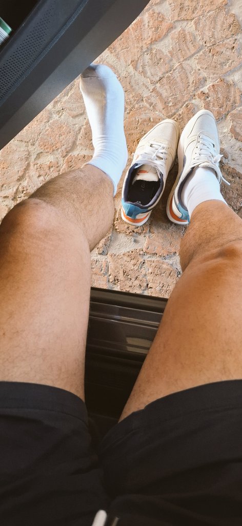 AdrianPetz's tweet image. #moist🙌🥵🥵🥵👀🦶😋😈💦😉