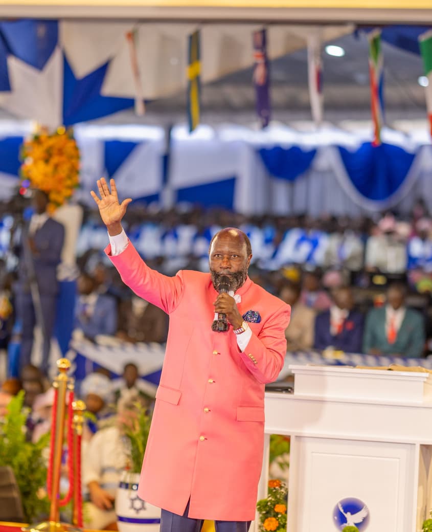 TuitoekJune's tweet photo. Preaching the original Gospel is essentially preaching the message of the cross and the Blood of Jesus with power to wash away all your sin and admit you into heaven.
#JapanMegaExpo https://t.co/DItquo2xgV