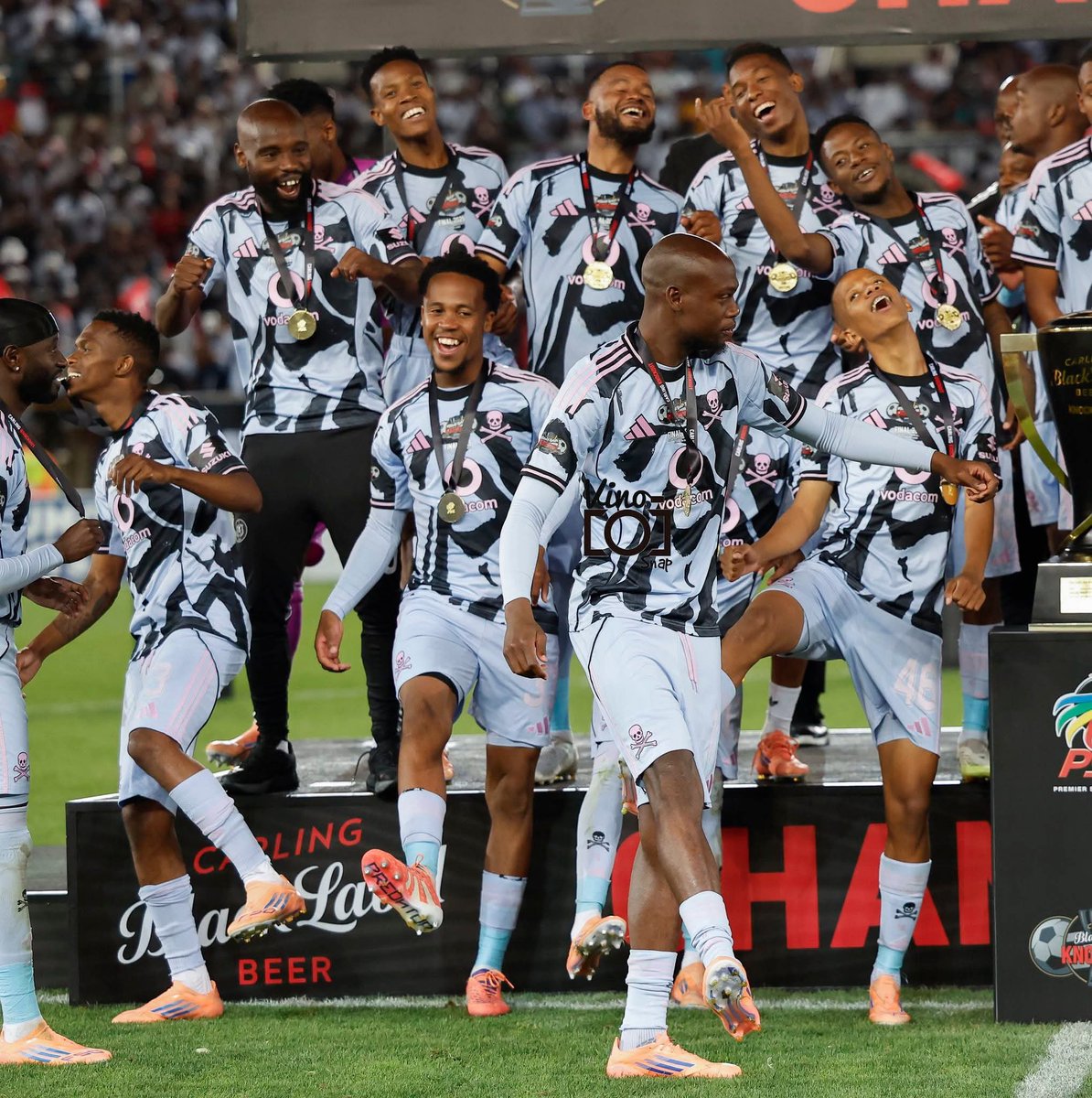 What a beautiful day to get to watch too much football, plenty of soccer, a whole lot of football..☠️☠️☠️🙌🏾🙌🏾😭😭😭🔥🔥🔥🔥🏴‍☠️