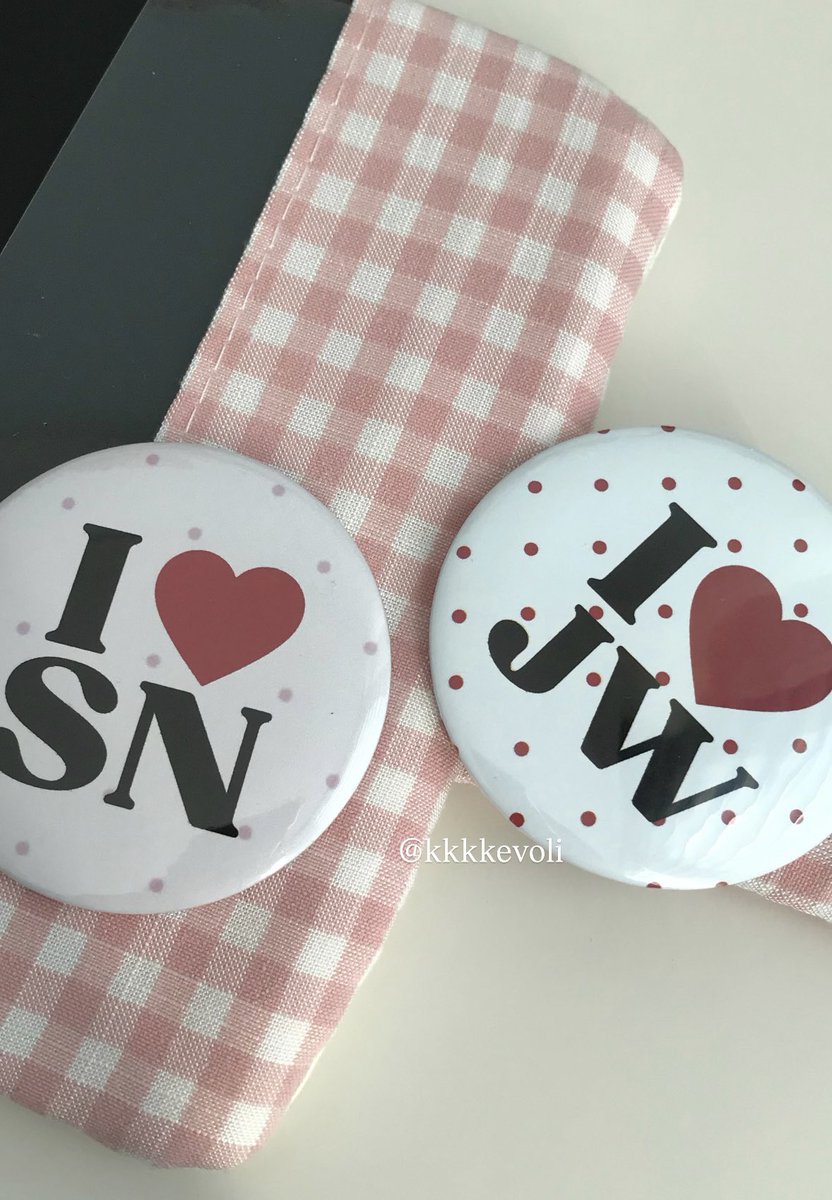 kkkkevoli's tweet image. 집에 핀뱃지가 조금 있어서 엔진분들께 나누어드리고자 이벤트를 열게 되었습니두♡

◌ 𓂂 𓈒
#rt 추첨을 통해 1분께 원하는 핀뱃지 2개씩 보내드리겠습니다! 
#follow 하신분들은 +1 총 3개 보내드릴게요☆
◌ 𓂂 𓈒

♡ 많은관심부탁드려요♡
타래) 지금 제작중인 도안들도 있으니까 많관부!
참저삭