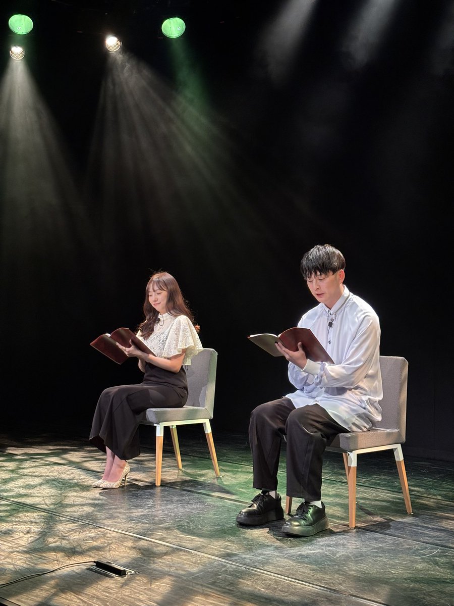 clover_withlove's tweet photo. #クローバーに愛をこめて
Aチーム
#石黒英雄 さん #新内眞衣 さん初日公演でした🎊

昨日のゲネプロでは今月お誕生日だったお2人のお祝いをしました🎂
おめでとうございます✨

このあと18:00〜の回もお待ちしております！

🎟️当日券あり🎟️
17:30より劇場にて受付開始です。

ぜひお見逃しなく👀 https://t.co/SDogiGWaSF