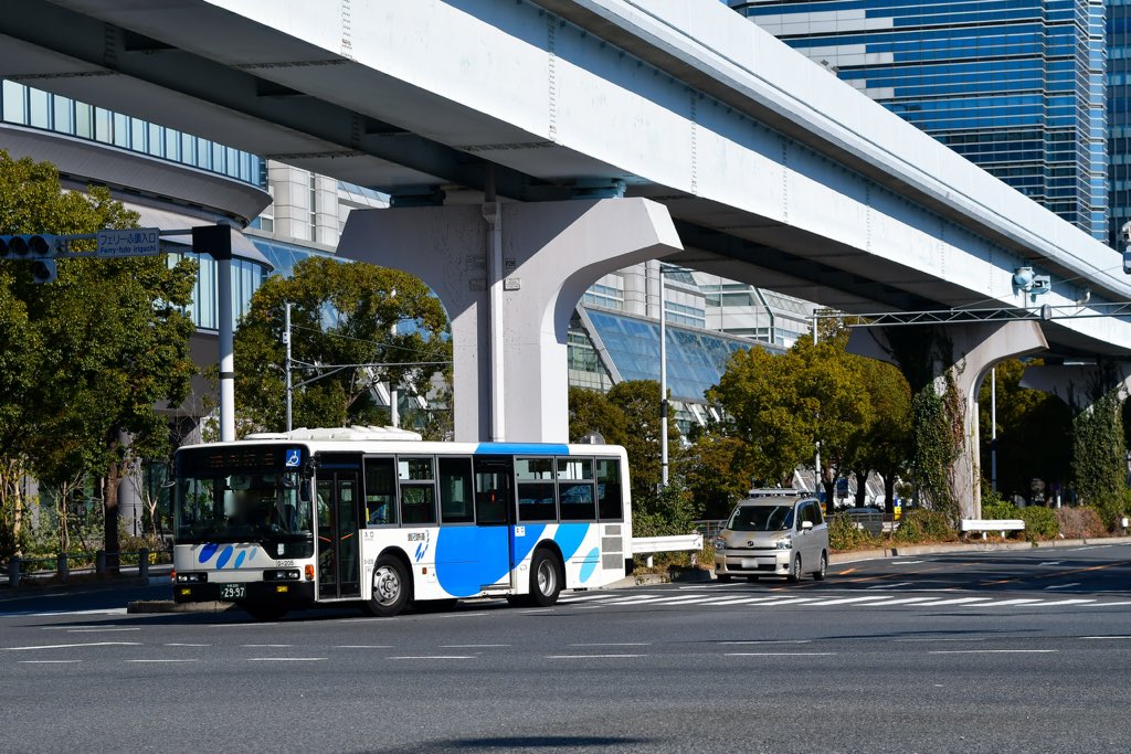 Fuchu611's tweet photo. 銀河鉄道バス
G-205 KL-MP37JK

先日は銀河鉄道バスに乗って東京湾岸エリアへ

#旅するぎんてつ https://t.co/pqKLKB5F1z