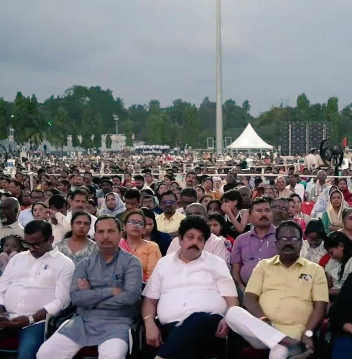 Blessed to witness the program at Netaji Stadium on Netaji Subhas Chandra Bose's 129th birth anniversary (Parakram Diwas). 

Breathtaking performances by artists and a first-of-its-kind drone show was mesmerizing!

 #ParakramDiwas #NetajiSubhasChandraBose