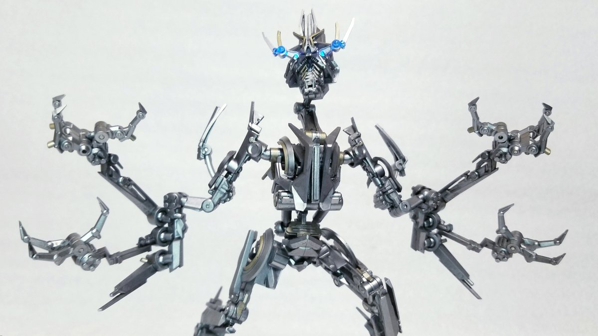 Nitrus_TF's tweet photo. KBGO x killerbody MRP 02 Frenzy (licensed non-transforming figure)
slightly customized eyes and firearms to make them more movie accurate.
also made effect parts adopter and shuriken disc holder.
#Transformers https://t.co/D9bUO5yRja