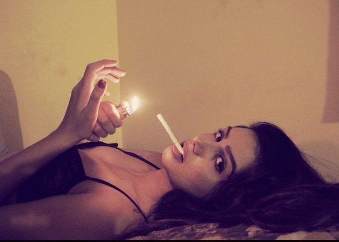 lovelelexo's tweet photo. hey yall, i’m back &amp; the 2026 program is STRICT. 

-I will achieve my goal weight. 
-I will have a thigh gap again.  
-I will be confident, thin, exercised+graceful. 
-At my gw I will reward myself with my dream closet. 

Please drop your fav thinspo and fatspo to keep me going! https://t.co/44NGZtmYMQ