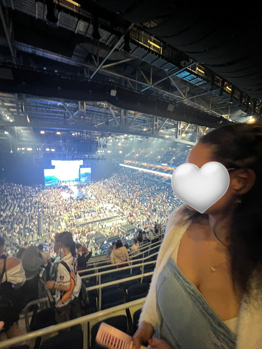 she might not know it yet, but she's currently at work nervous if her sisters will work it out and get tickets for the bts concert or if she is even able to get it herself if she leaves work in time... #BTS_ARIRANG #BTS_WORLDTOUR