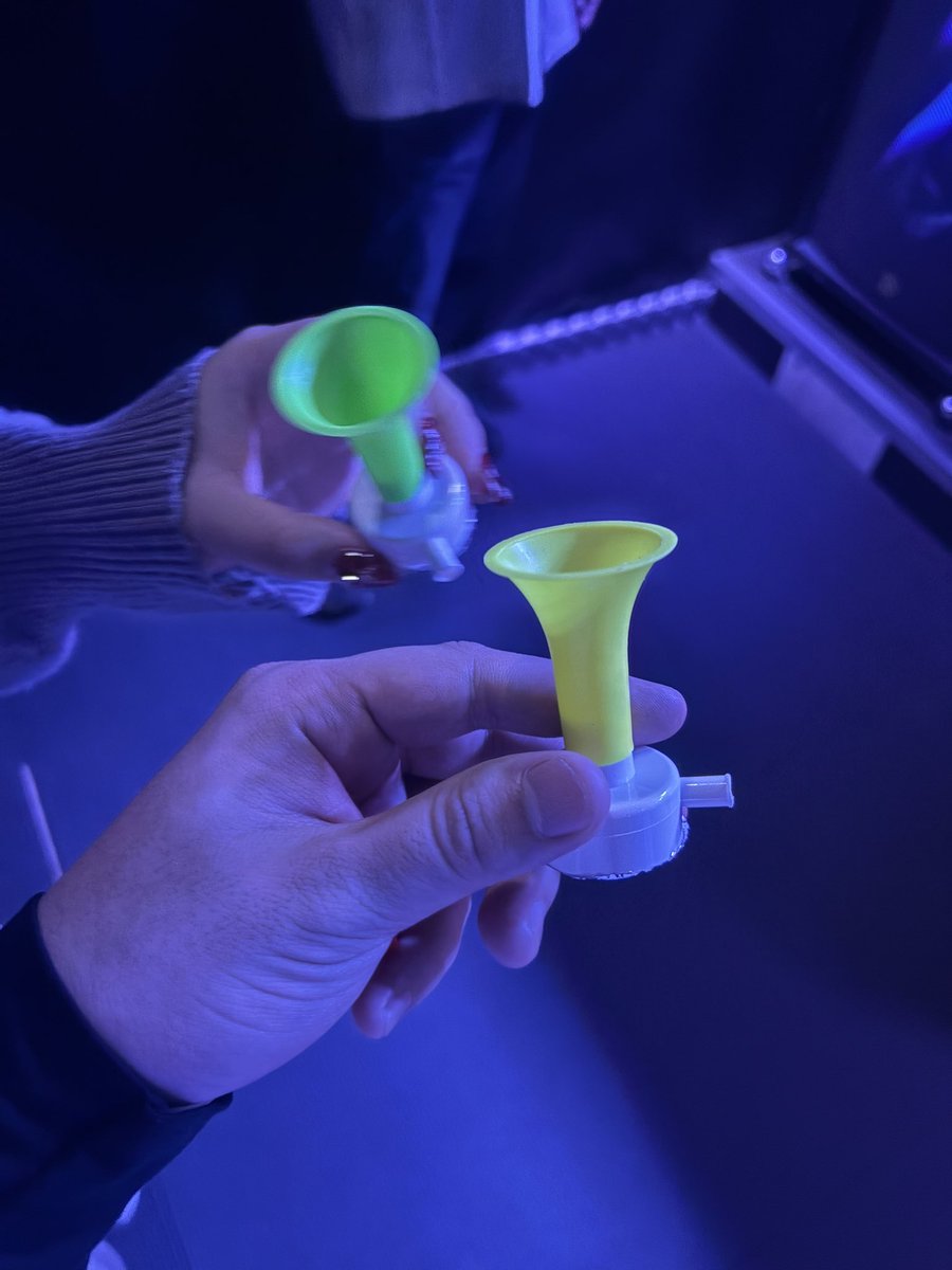 ツネお兄さんに貰ったこれええな #baseout