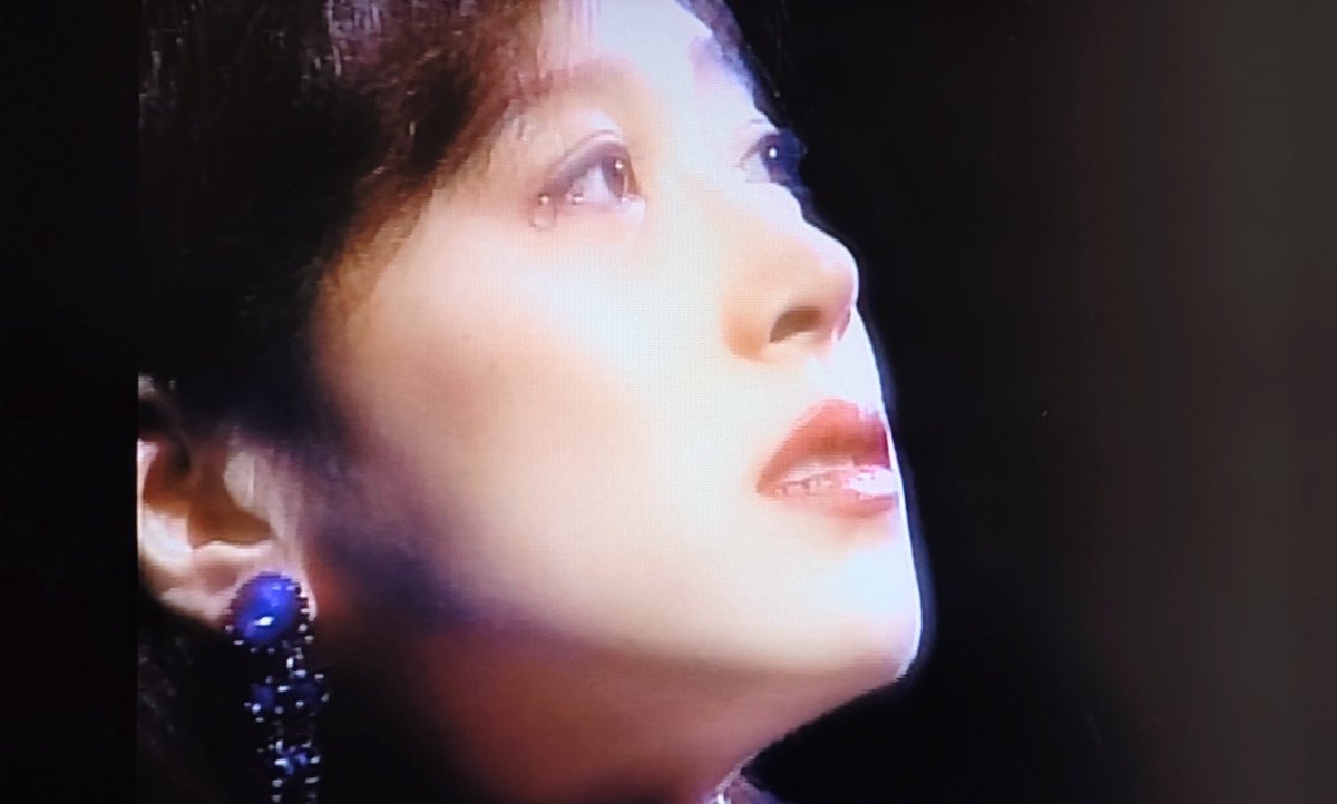 jp80prjc's tweet photo. 『痛い恋をした』明菜さんの涙...もらい涙になる私...🥹#TRUELIVE #中森明菜 #パシフィコ横浜 https://t.co/g4clUtpbma