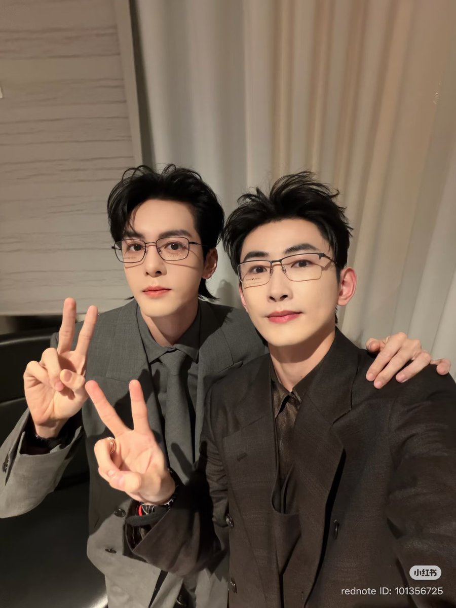 zsxarchives's tweet image. #ZengShunxi with host Yang Gen at today’s Emporio Armani x President event

#JosephZeng #曾舜晞